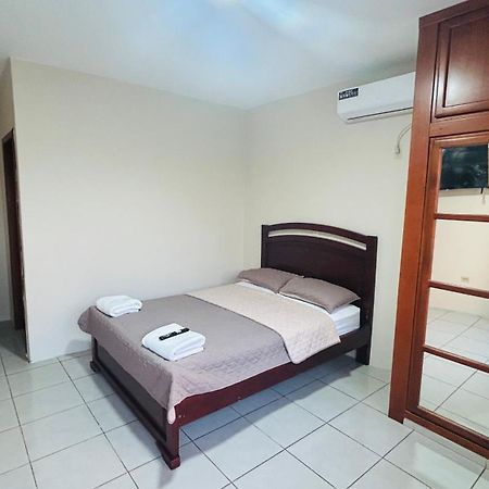 Ncg Suite Guayaquil Luaran gambar