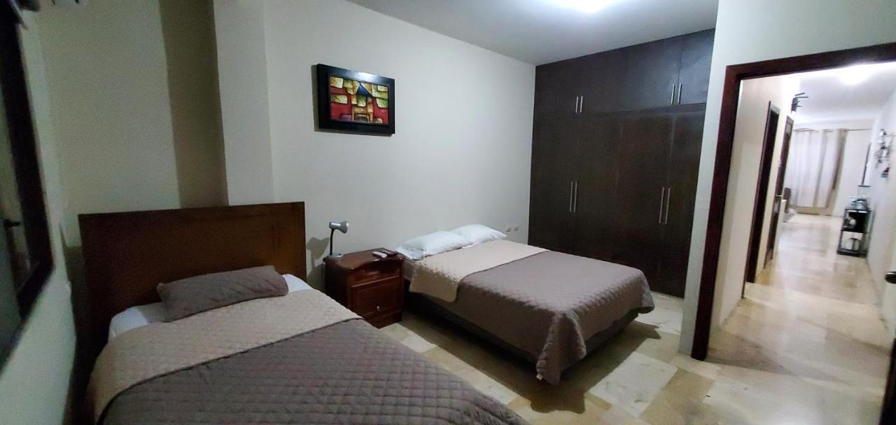 Ncg Suite Guayaquil Luaran gambar