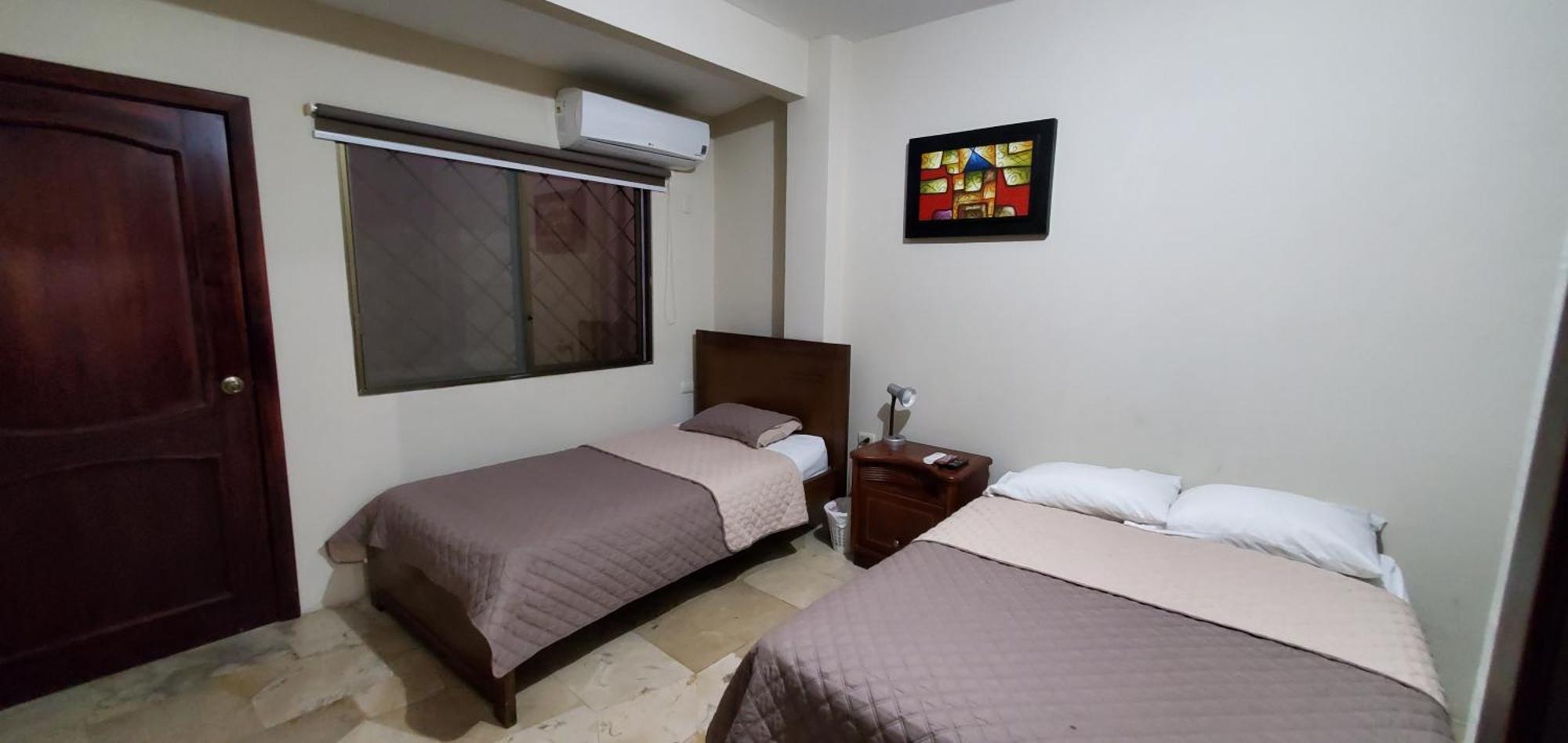 Ncg Suite Guayaquil Bilik gambar